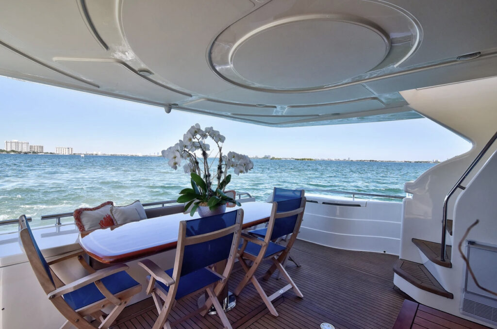 75ft Ferretti “Lumar” Luxury Yacht Charter | Miami River 🌴 4 %Miami Yacht Rentals%