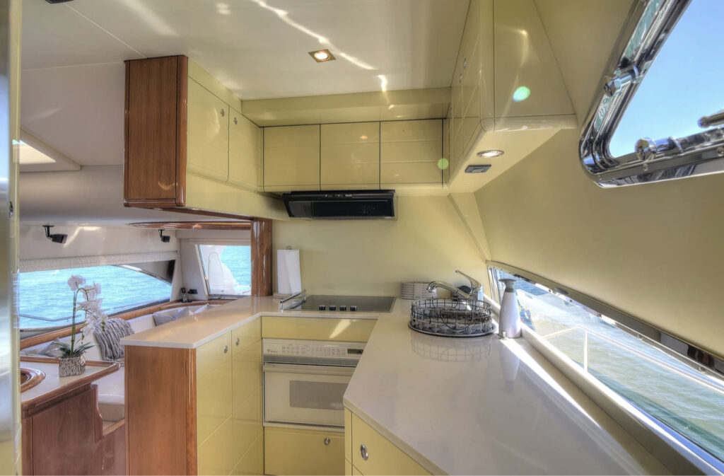 75ft Ferretti “Lumar” Luxury Yacht Charter | Miami River 🌴 2 %Miami Yacht Rentals%