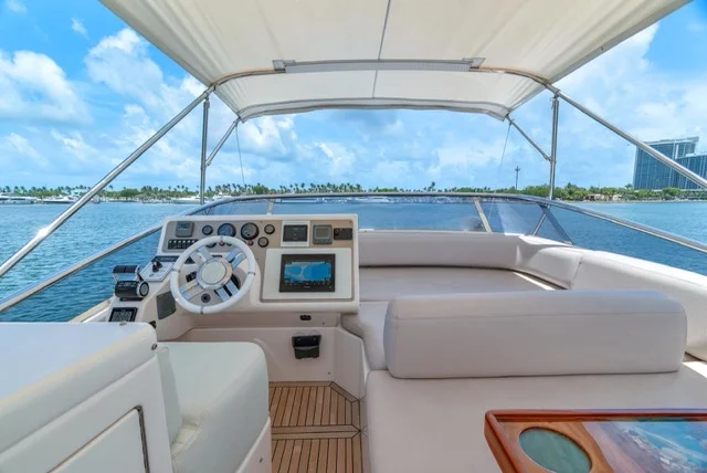 60ft Azimut “LL ON THE ROCKS” 💙 | Miami Party Yacht - Free Hour 4 %MAlquiler de yates en Miami%