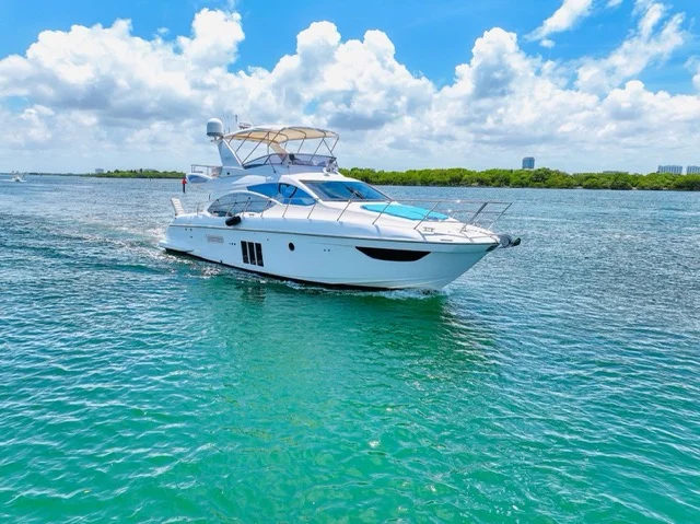 60ft Azimut “LL ON THE ROCKS” 💙 | Miami Party Yacht - Free Hour 2 %MAlquiler de yates en Miami%