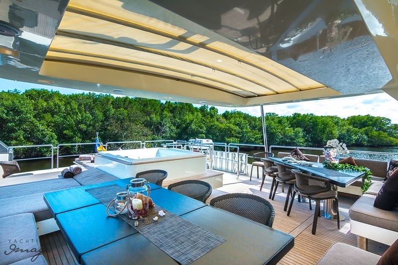 Alquiler de Mega Yate “Babieca” Azimut de 105 pies en Miami Beach 1 %MAlquiler de yates en Miami%