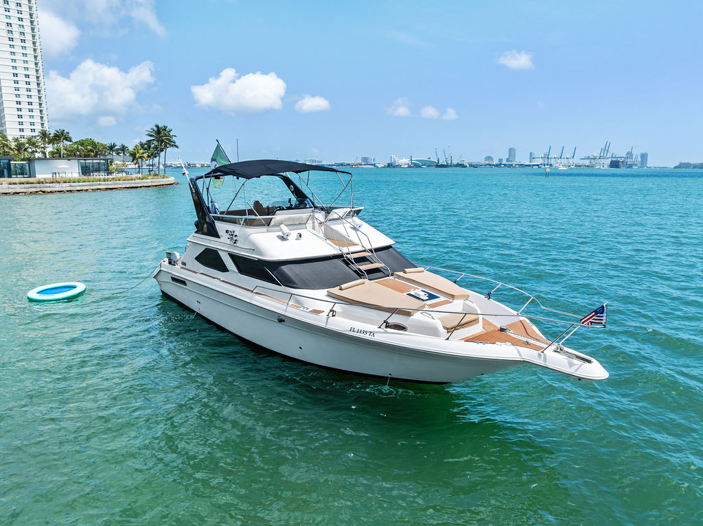 48ft Sea Ray Bridge Yacht Rental Miami 🌙 | 15 Guests • Commercial License 1 %Miami Yacht Rentals%