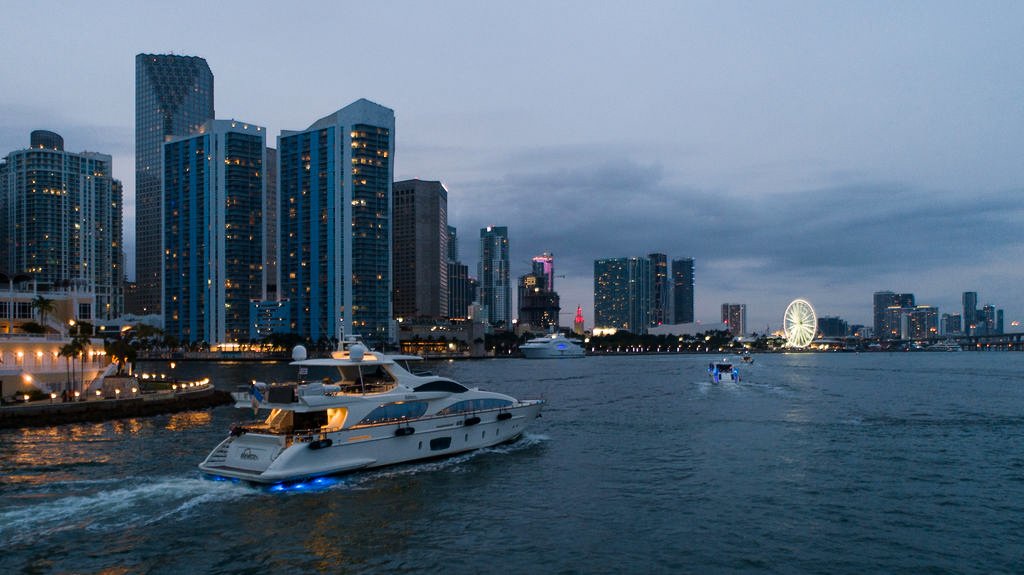 %MAlquiler de yates en Miami%