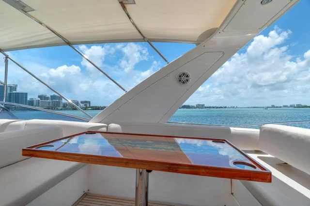 60ft Azimut “LL ON THE ROCKS” 💙 | Miami Party Yacht - Free Hour 5 %MAlquiler de yates en Miami%
