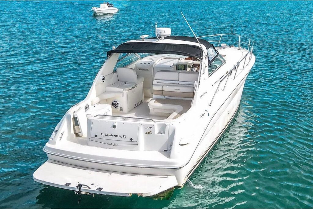 42ft Sea Ray “Double Sugar” Yacht Rental Miami Beach | Feeling Yachty Comfort 🌴 2 %Miami Yacht Rentals%