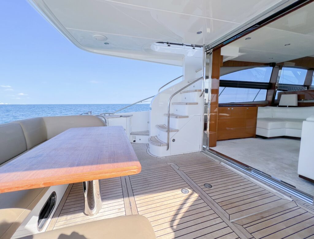 60ft Princess Fly Luxury Yacht Charter | Feeling Yachty Miami Beach ✨ 1 %MAlquiler de yates en Miami%