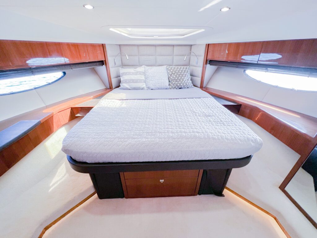 60ft Princess Fly Luxury Yacht Charter | Feeling Yachty Miami Beach ✨ 2 %MAlquiler de yates en Miami%
