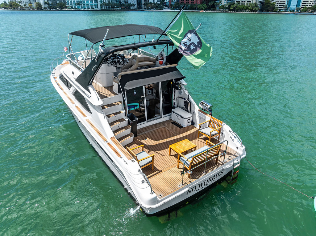 48ft Sea Ray Bridge Yacht Rental Miami 🌙 | 15 Guests • Commercial License 4 %Miami Yacht Rentals%