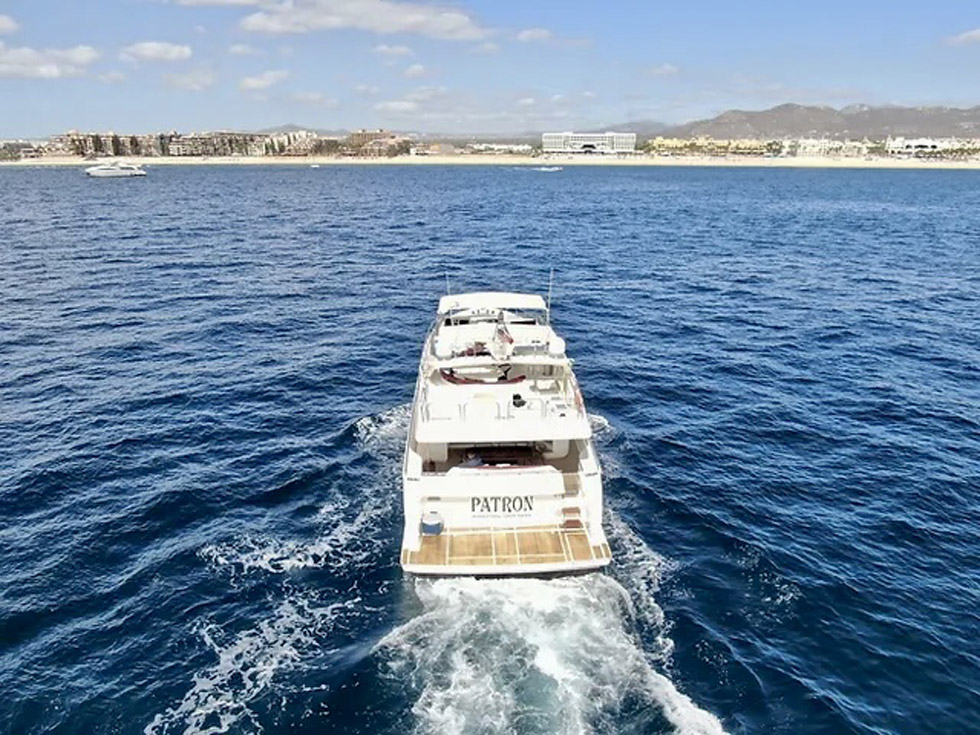 80ft Astondoa “El Patron” Yacht Charter | Miami Beach 💼 1 %Miami Yacht Rentals%