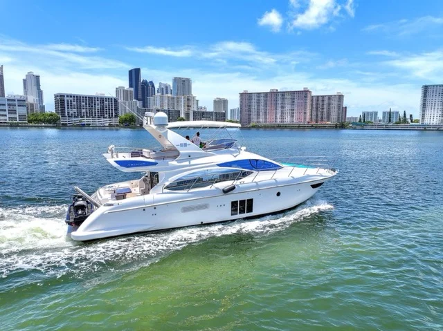 60ft Azimut “LL ON THE ROCKS” 💙 | Miami Party Yacht - Free Hour 7 %MAlquiler de yates en Miami%