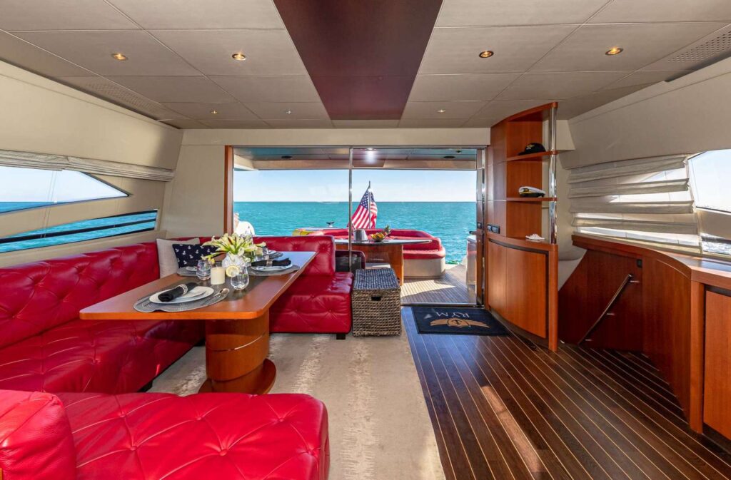Alquiler de Yate Pershing Regal de 90 pies | Miami Beach 🚤 27 %MAlquiler de yates en Miami%