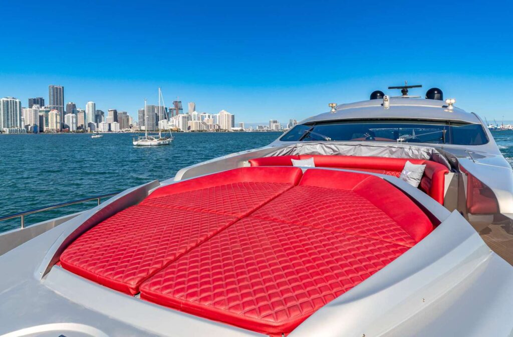 Alquiler de Yate Pershing Regal de 90 pies | Miami Beach 🚤 25 %MAlquiler de yates en Miami%