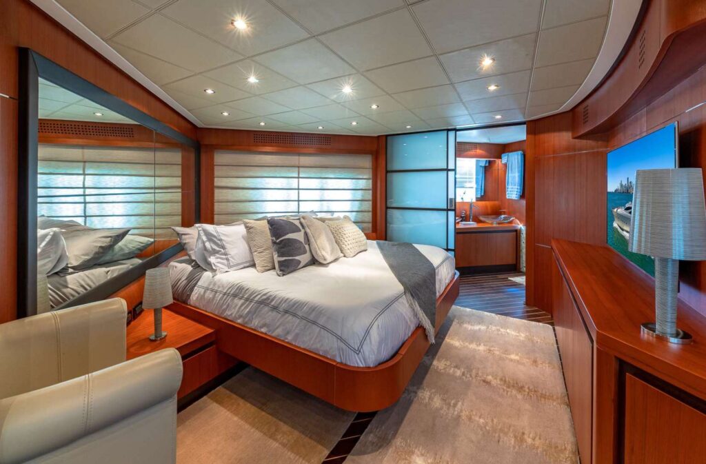 Alquiler de Yates Pershing Regal de 90 pies | Miami Beach 🚤 24 %MAlquiler de yates en Miami%