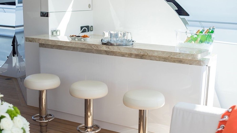 92ft Hargrave “Day One” Mega Yacht Charter | Miami Beach 🎉 9 %MAlquiler de yates en Miami%