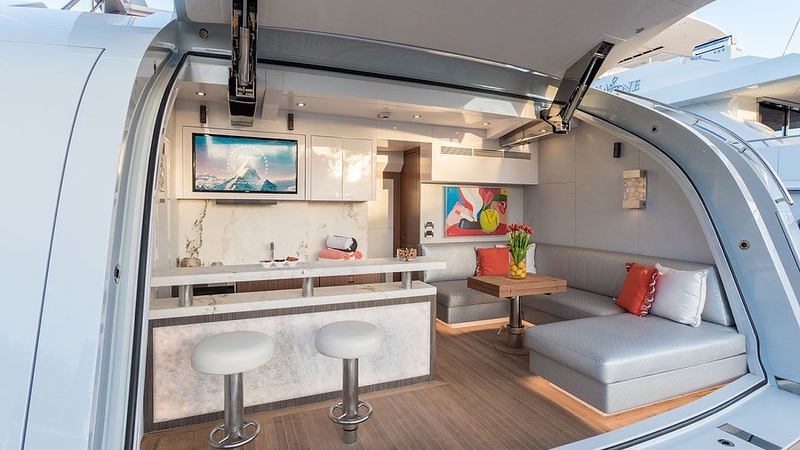 92ft Hargrave “Day One” Mega Yacht Charter | Miami Beach 🎉 10 %MAlquiler de yates en Miami%