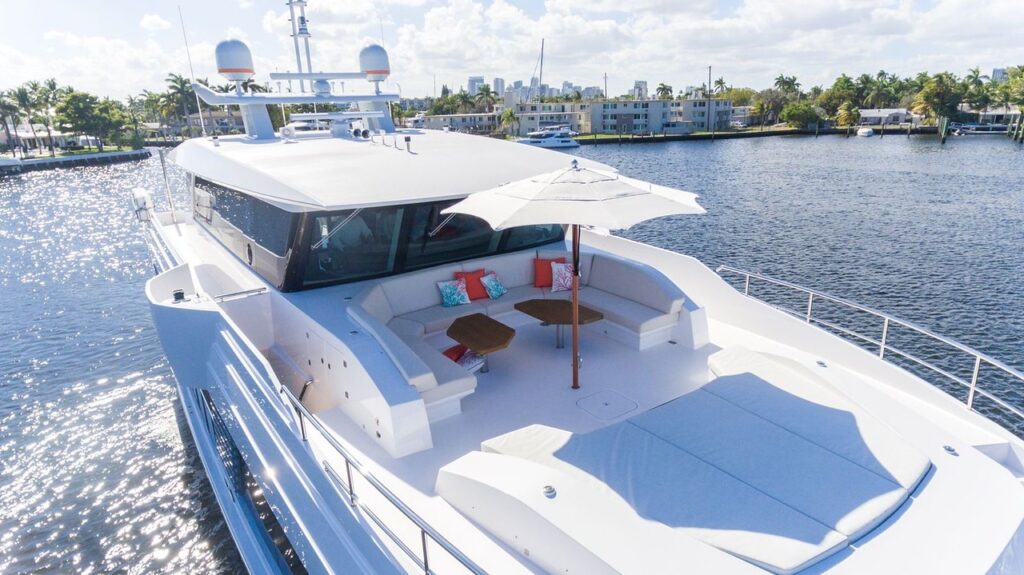 92ft Hargrave “Day One” Mega Yacht Charter | Miami Beach 🎉 1 %MAlquiler de yates en Miami%