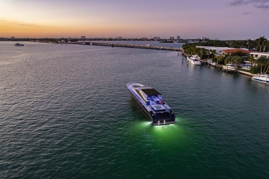 94ft Leopard “Private Key” Mega Yacht Charter | Miami 🛥️ 5 %MAlquiler de yates en Miami%