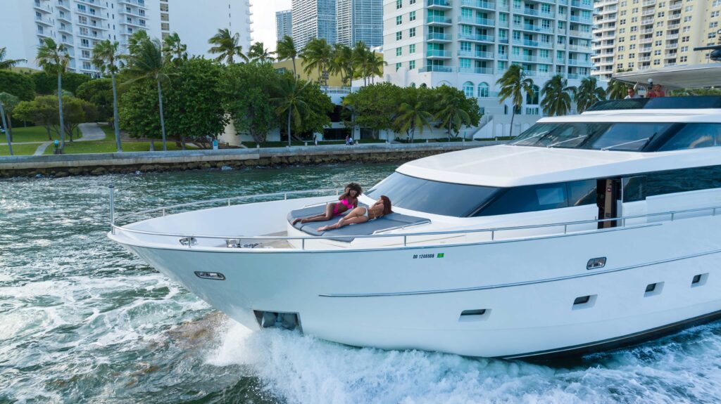 %MAlquiler de yates en Miami%