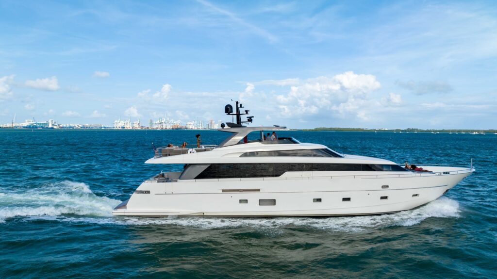 %MAlquiler de yates en Miami%