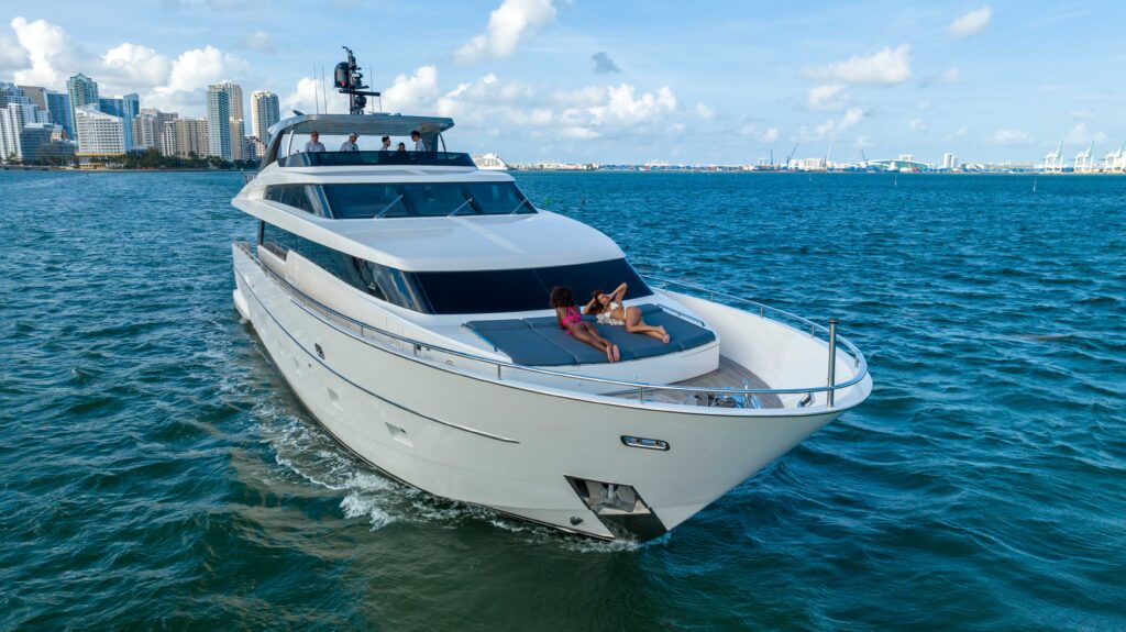 %MAlquiler de yates en Miami%