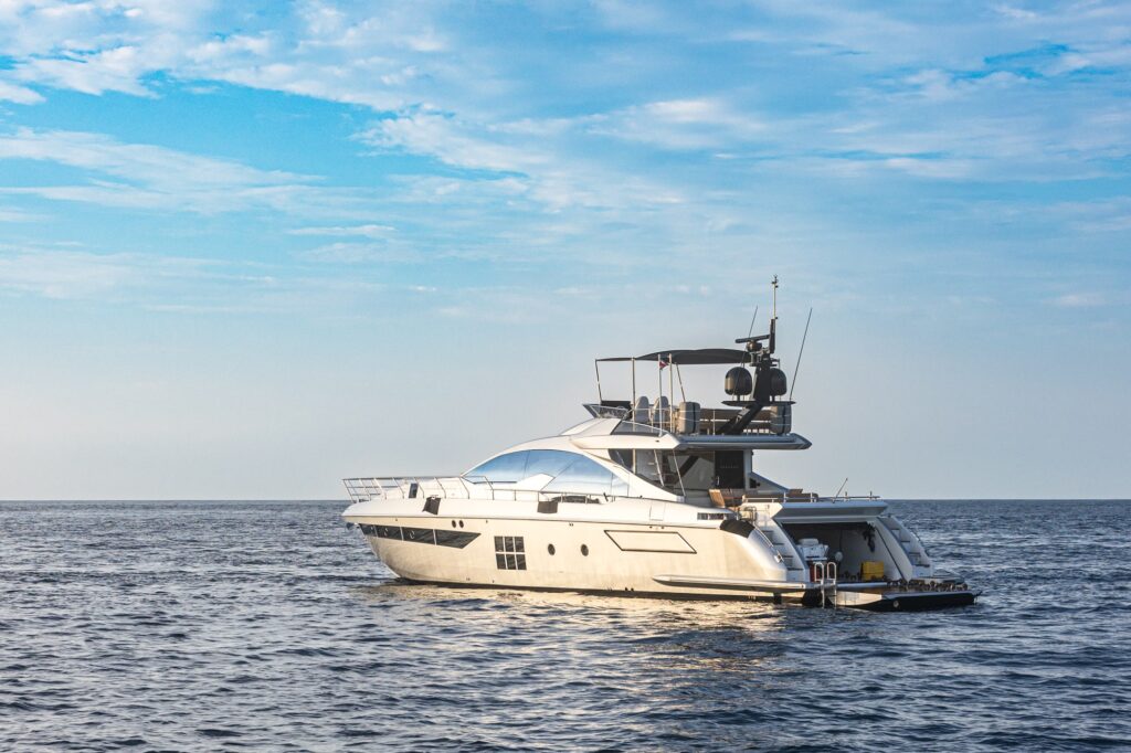 80ft Azimut “Regal Yachting” Yacht Charter | Miami Beach Marina 🌴 3 %Miami Yacht Rentals%