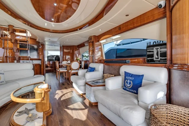 90ft Azimut “Day Dreaming” 💙🚤 | Luxury Charter at Miami Beach Marina — Free Hour 11 %Miami Yacht Rentals%