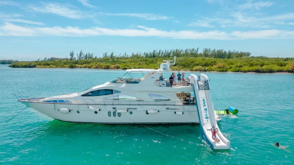 80ft Azimut “Grace” Yacht Charter | Miami Beach Experience 🌊 2 %Miami Yacht Rentals%