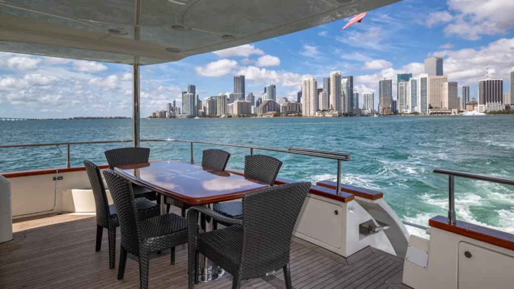 80ft Azimut “Grace” Yacht Charter | Miami Beach Experience 🌊 5 %Miami Yacht Rentals%