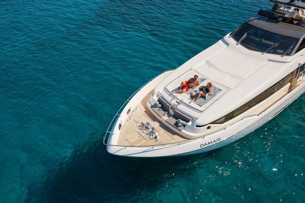 95ft Ferretti “Bonus Round” Mega Yacht Charter Miami 🎲 3 %MAlquiler de yates en Miami%