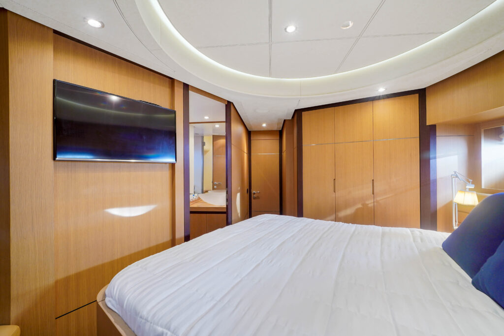 94ft Pershing “Jerico V-1” Alquiler exclusivo de yates en Miami 💎 6 %MAlquiler de yates en Miami%