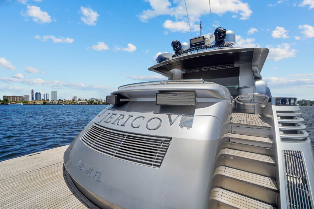 94ft Pershing “Jerico V-1” Exclusivo alquiler de yates en Miami 💎 3 %MAlquiler de yates en Miami%