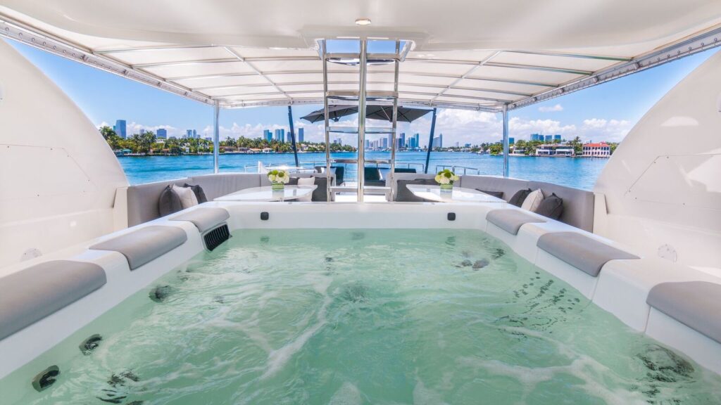 110ft Horizon “Nirvana” Mega Yacht Rental | Miami Beach 🌴 2 %Miami Yacht Rentals%