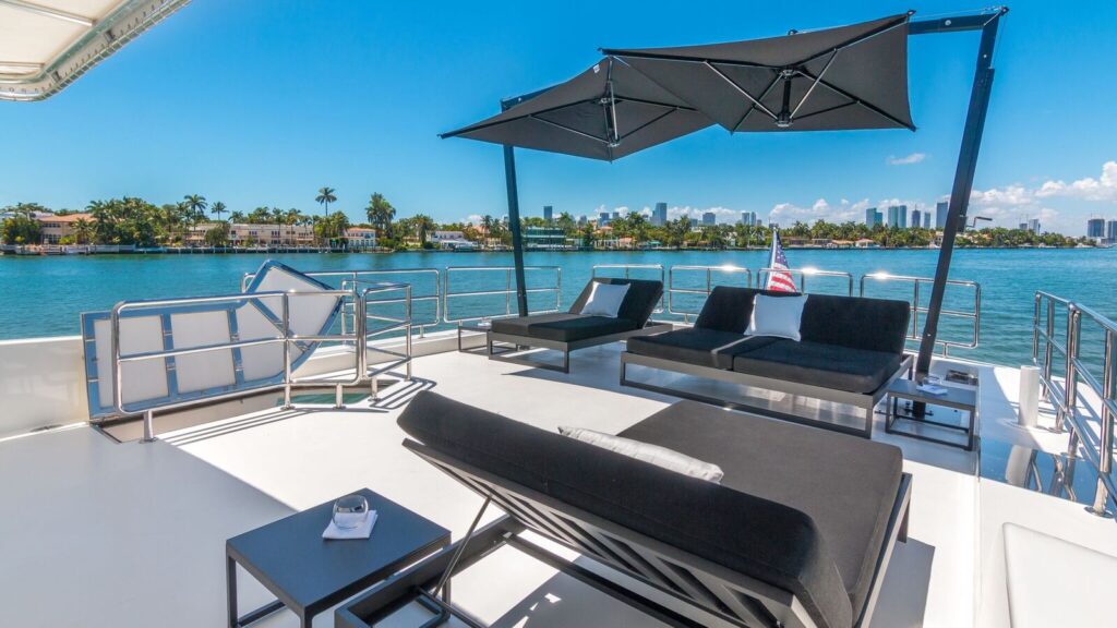 110ft Horizon “Nirvana” Mega Yacht Rental | Miami Beach 🌴 3 %Miami Yacht Rentals%