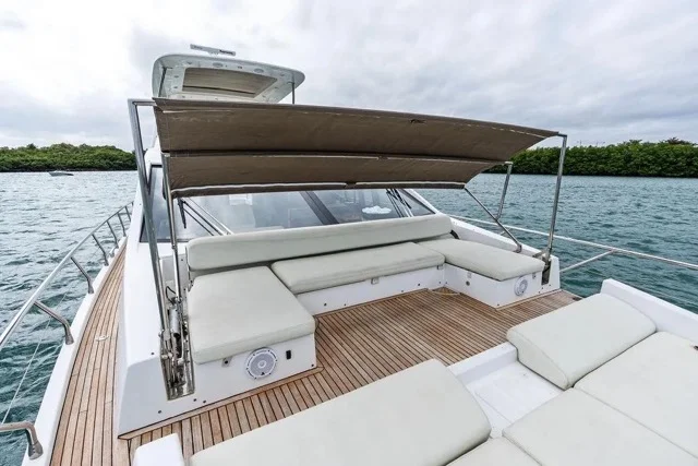 75ft Azimut “Le Grand Bleau” 💙 | Miami Luxury Yacht Charter — Free Hour 12 %Miami Yacht Rentals%