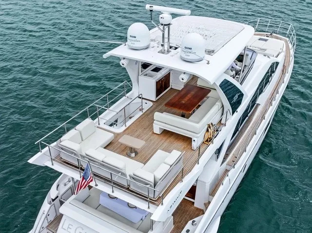 75ft Azimut “Le Grand Bleau” 💙 | Miami Luxury Yacht Charter — Free Hour 3 %Miami Yacht Rentals%