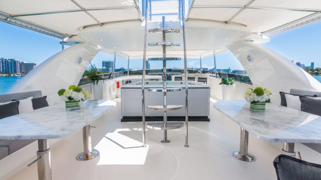 110ft Horizon “Nirvana” Mega Yacht Rental | Miami Beach 🌴 7 %Miami Yacht Rentals%