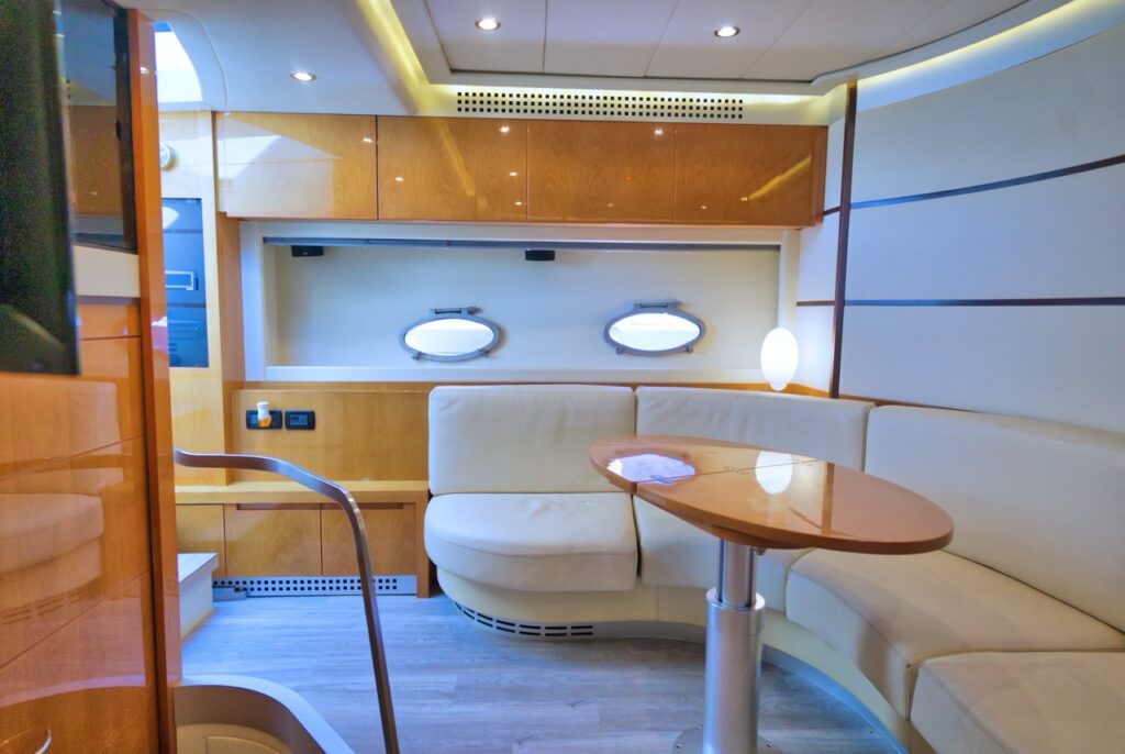 65ft Pershing “James Bond” – Feeling Yachty | Miami Yacht Rentals 7 %Miami Yacht Rentals%