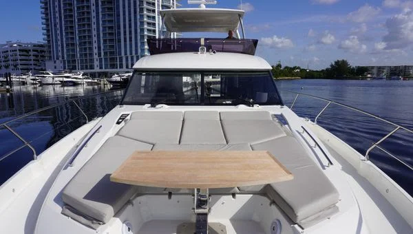 65ft Prestige “La Dolce Vita II” (2022) Alquiler de Yates - Venetian Marina 🔥 | Hora libre 11 %MAlquiler de yates en Miami%