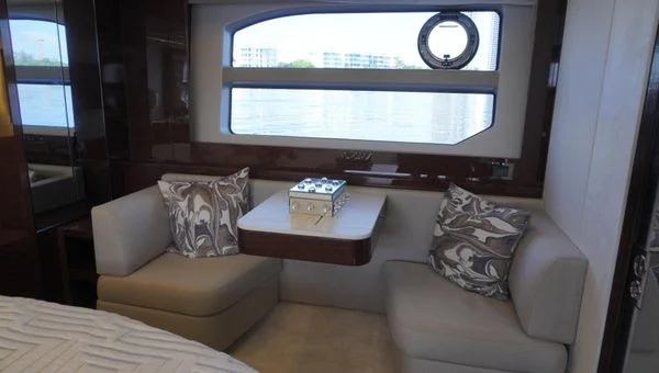 65ft Prestige “La Dolce Vita II” (2022) Alquiler de Yates - Venetian Marina 🔥 | Free Hour 12 %MAlquiler de yates en Miami%