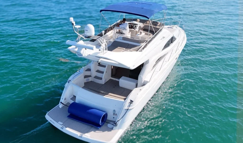 60ft Viking Princess Yacht Rental Miami 👑 | Luxury Flybridge Experience from $1,000 1 %MAlquiler de yates en Miami%