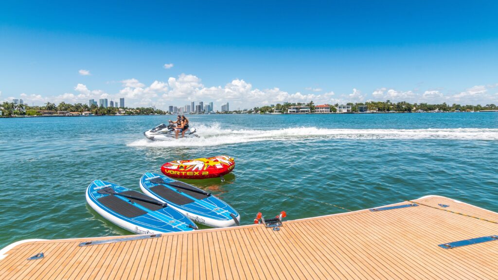 110ft Horizon “Nirvana” Mega Yacht Rental | Miami Beach 🌴 10 %Miami Yacht Rentals%