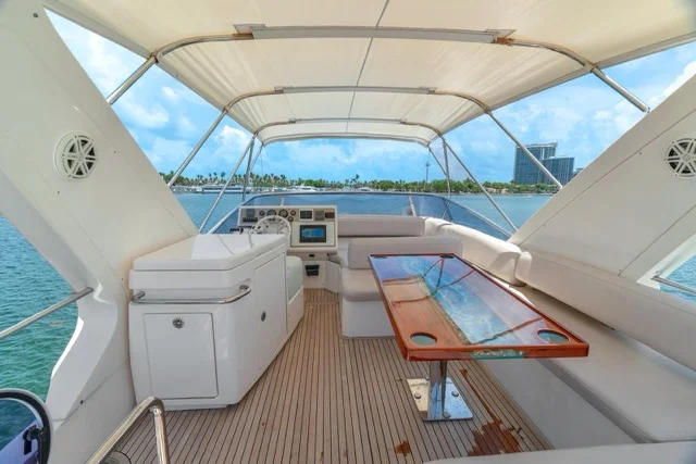 60ft Azimut “LL ON THE ROCKS” 💙 | Miami Party Yacht - Free Hour 6 %MAlquiler de yates en Miami%