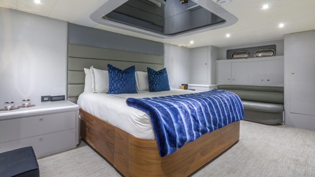 110ft Horizon “Nirvana” Mega Yacht Rental | Miami Beach 🌴 9 %Miami Yacht Rentals%