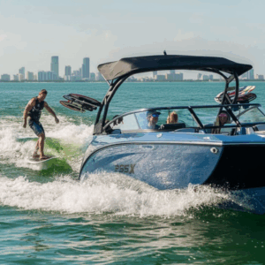 Wakeboarding 25ft Yamaha 255XD Boat Rental – Miami