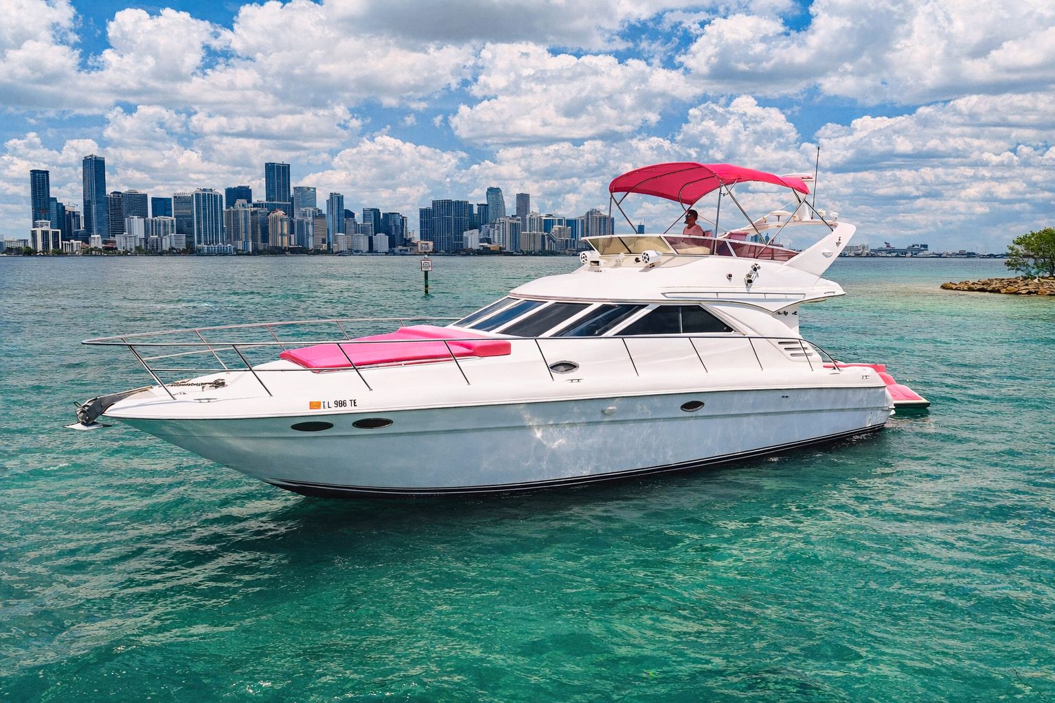 Cheapest yacht rentals in Miami 🎉 Find affordable yacht rentals, budget-friendly party boats & discounted charters with transparent pricing & no hidden fees. 65 50ft HORIZON luxury pink yacht rental in Miami for upscale parties and VIP experiences