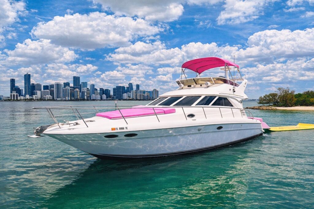 HORIZON Pink Miami Yacht Charter | Luxury Pink Yacht Rental 3 %Miami Yacht Rentals%