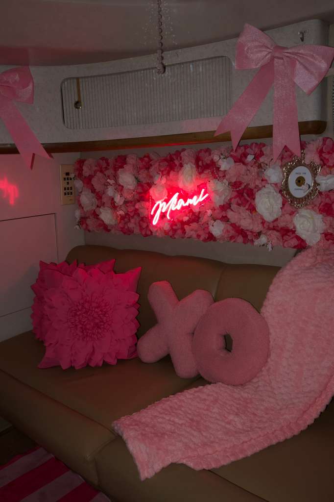 HORIZON Pink Miami Yacht Charter | Luxury Pink Yacht Rental 1 %Miami Yacht Rentals%