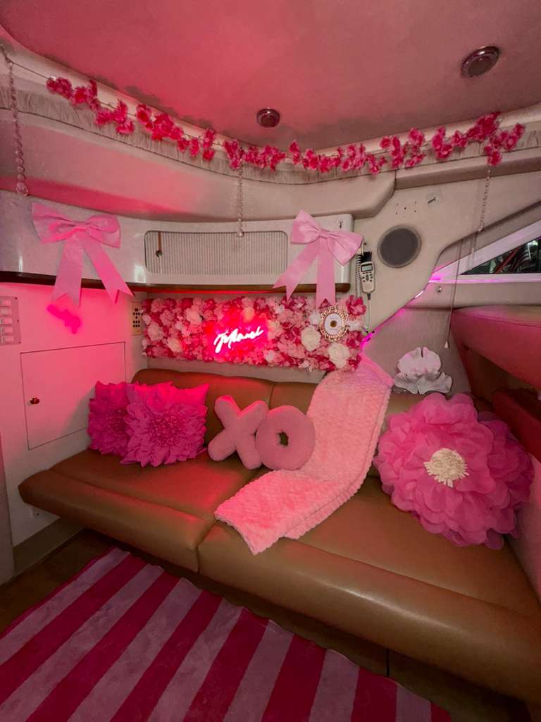HORIZON Pink Miami Yacht Charter | Luxury Pink Yacht Rental 8 %Miami Yacht Rentals%
