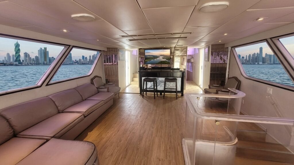 Alquiler de megayates Broward de 27 metros en Panamá | Eventos de lujo para grupos desde 1 persona hasta 4 personas: 1 800 6 %MAlquiler de yates en Miami%