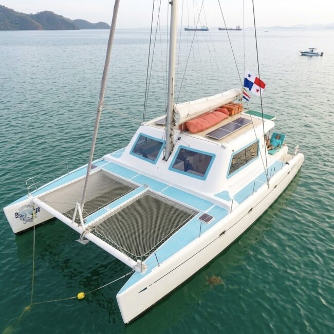 59ft Catamaran Panama yacht rental
